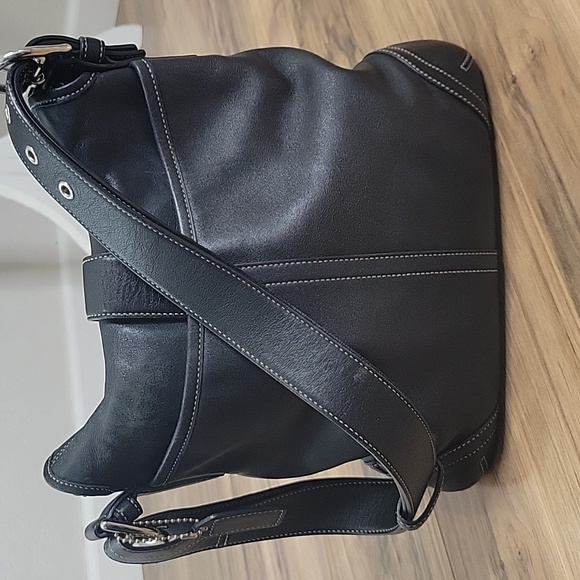 Coach Black Leather Shoulder Bag - Picture 3 of 17